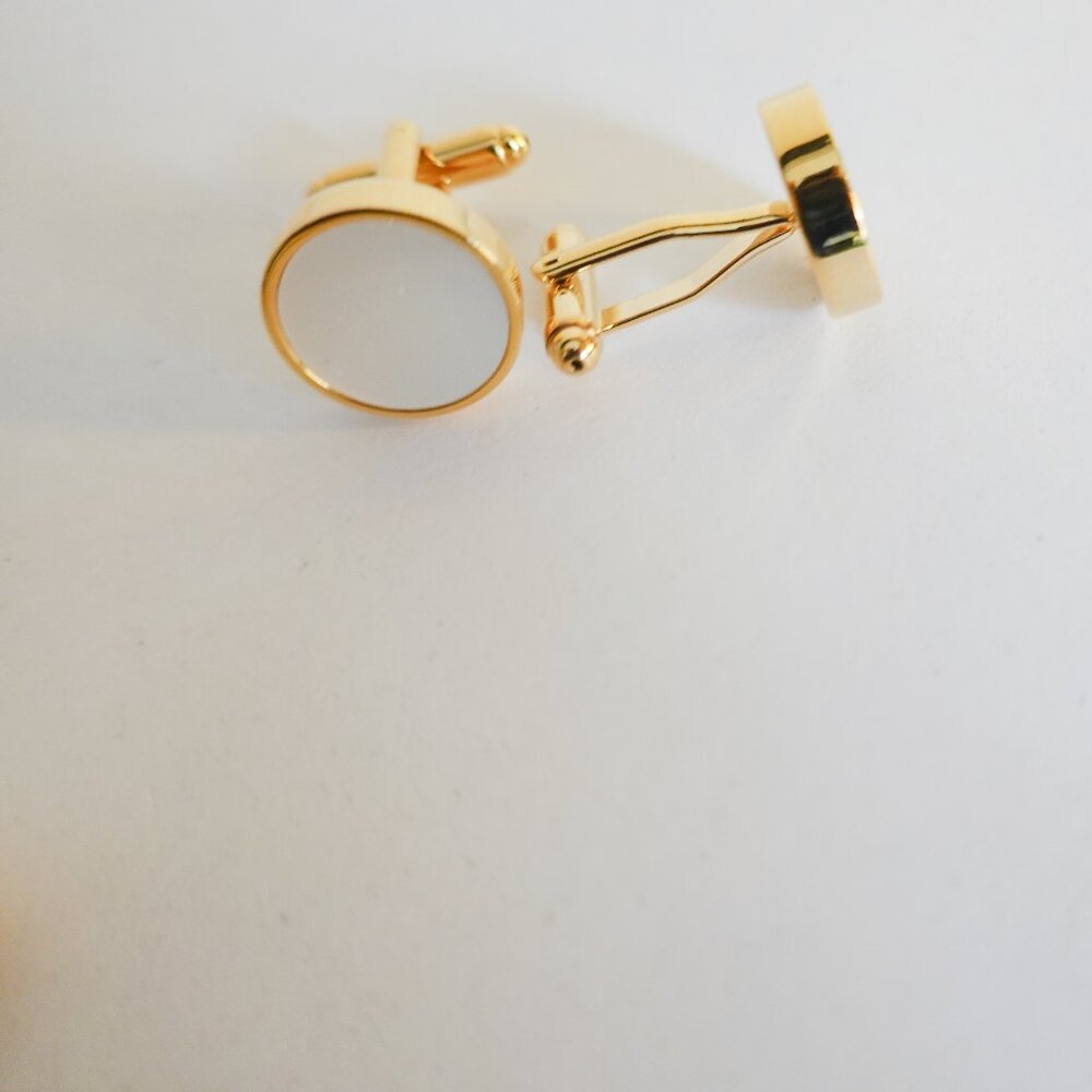 Mother of Pearl round gold plated cufflinks